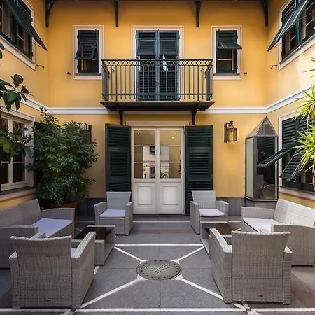 Manuelina Taste 4* Recco